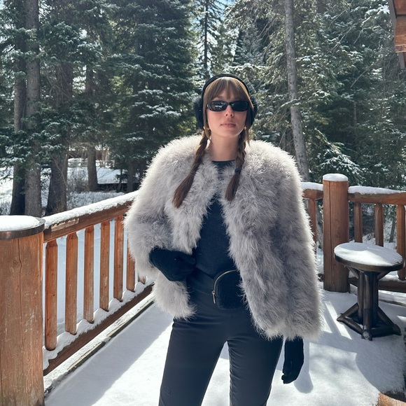 Elegant Gray Faux Fur Coat - Picture 9 of 9